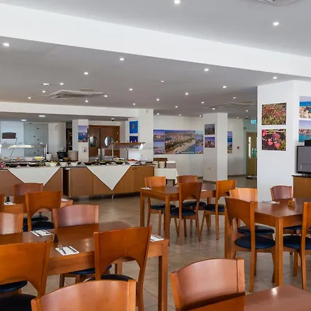 Hotel Tetyk Pernera