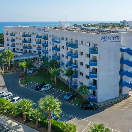 Tetyk Hotel 3*