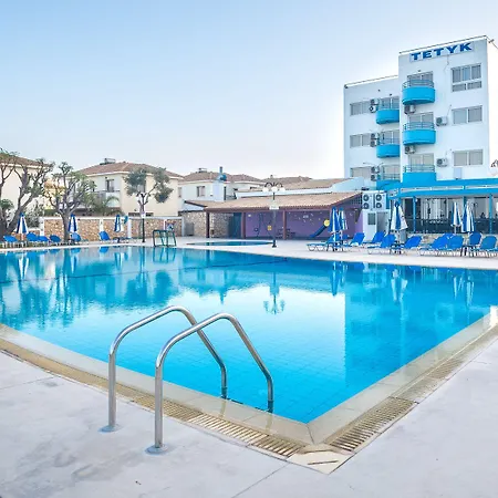 Tetyk Hotel Pernera