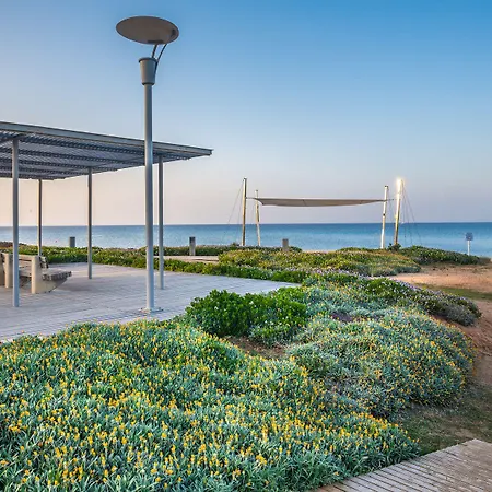 Tetyk Hotel Pernera