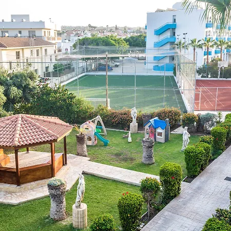 Tetyk Hotel Pernera