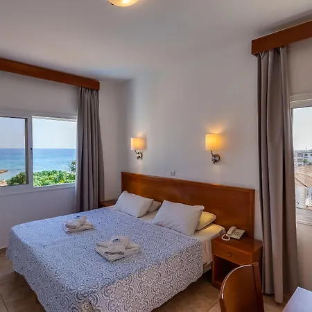 Tetyk Hotel 3*